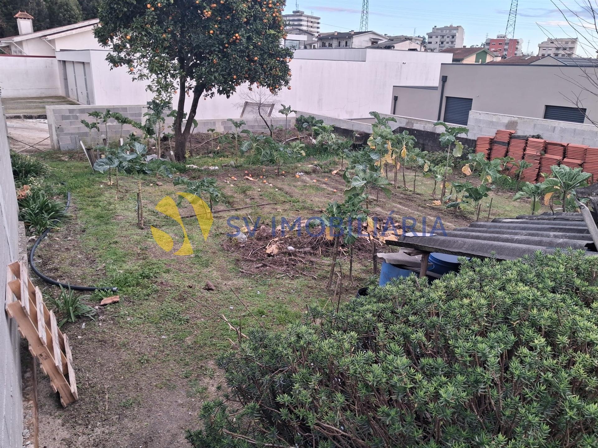 Terreno Para Construção  Venda em Nogueira e Silva Escura,Maia