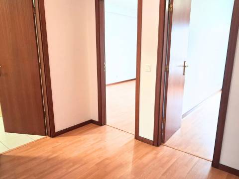 Apartamento T2 Arrendamento em Ermesinde,Valongo