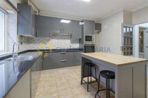 Apartamento T2 Venda em Freamunde,Paços de Ferreira