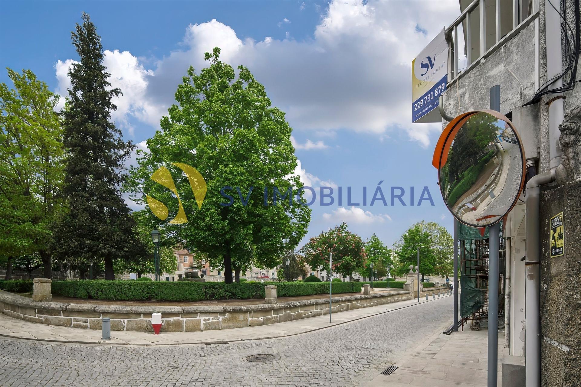 Moradia Devoluta T7+4 Venda em Carrazeda de Ansiães,Carrazeda de Ansiães