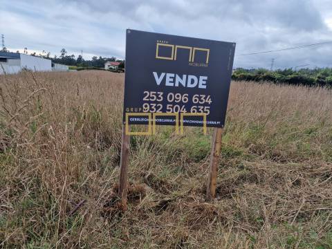 Terreno à venda em Perelhal