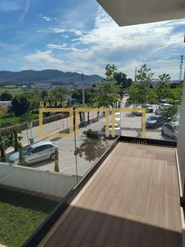 Moradia T4 seminova em Alvelos, Barcelos