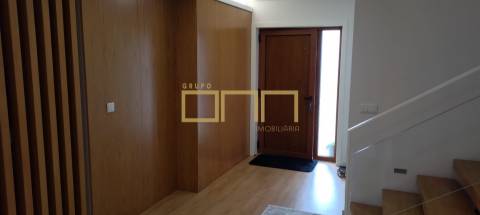 Moradia T4 seminova em Alvelos, Barcelos