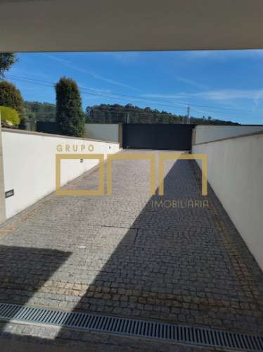 Moradia T4 seminova em Alvelos, Barcelos