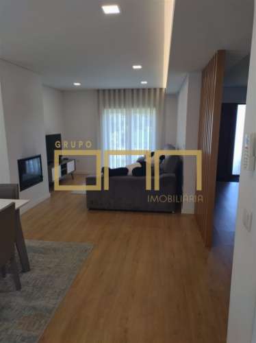 Moradia T4 seminova em Alvelos, Barcelos