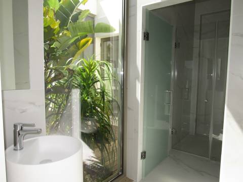 Moradia contemporânea 4 quartos a estrear