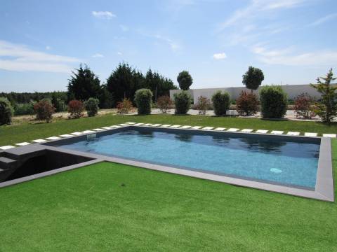 Moradia contemporânea 4 quartos a estrear