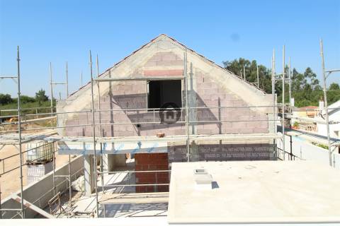 Moradia moderna, T3, a 10 minutos de Caldas da Rainha e Óbidos