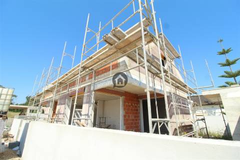 Moradia moderna, T3, a 10 minutos de Caldas da Rainha e Óbidos