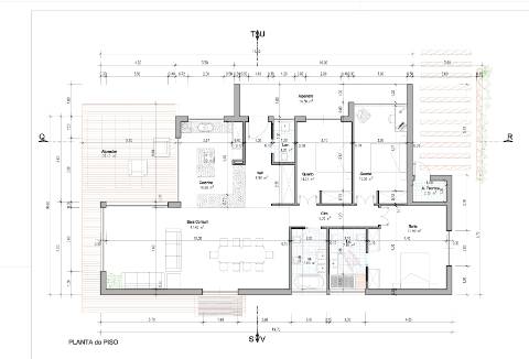Moradias térreas de 3 quartos a 10 minutos da baía de São Martinho do Porto, na costa de Prata.