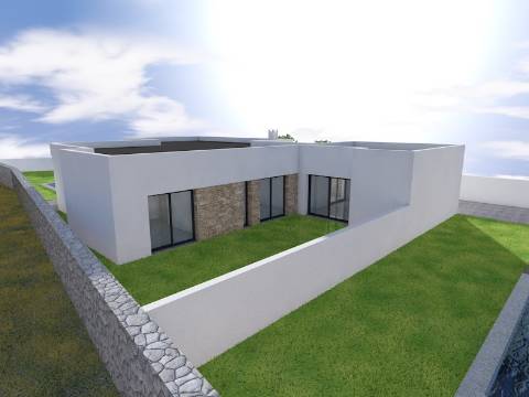 Excelente moradia térrea no campo e junta a cidade na Costa Oeste