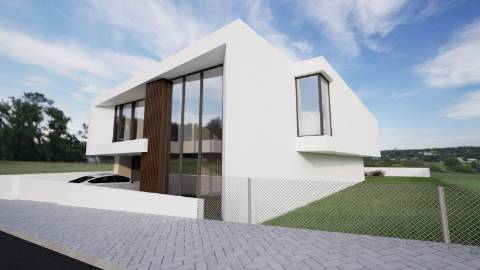 Moradia Moderna com Vista para a Baía de São Martinho – Em Construção