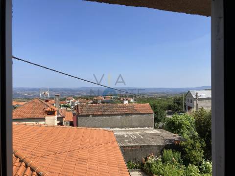 Moradia Isolada T3+4 Venda em Sambade,Alfandega da Fé