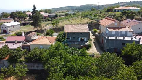 Moradia Isolada T3+4 Venda em Sambade,Alfandega da Fé
