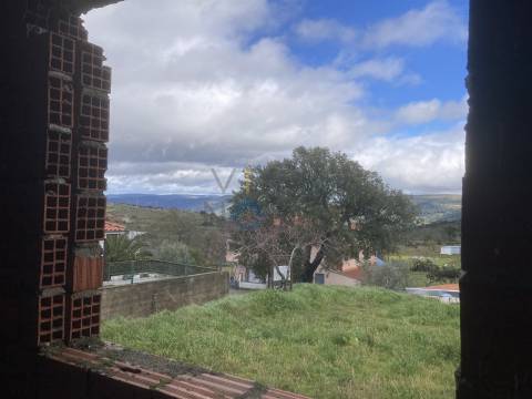 Moradia Isolada T4 Venda em Castro Vicente,Mogadouro