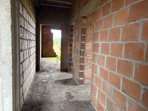 Moradia Isolada T4 Venda em Castro Vicente,Mogadouro