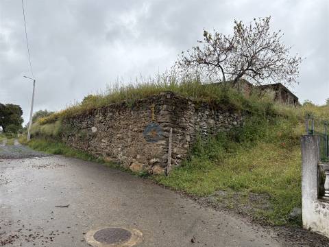 Moradia Isolada T4 Venda em Castro Vicente,Mogadouro
