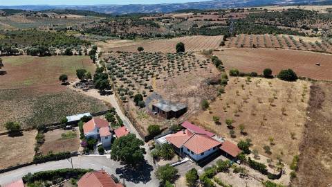 Moradia Isolada T4 Venda em Castro Vicente,Mogadouro