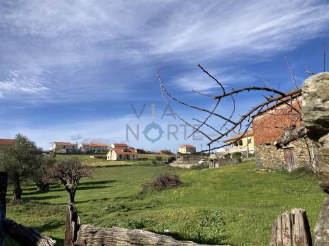 Moradia para Restaurar T5 Venda em Vilar Chão,Alfândega da Fé