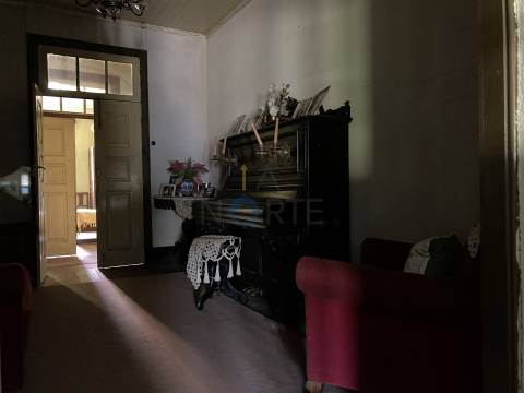 Moradia para Restaurar T5 Venda em Vilar Chão,Alfândega da Fé