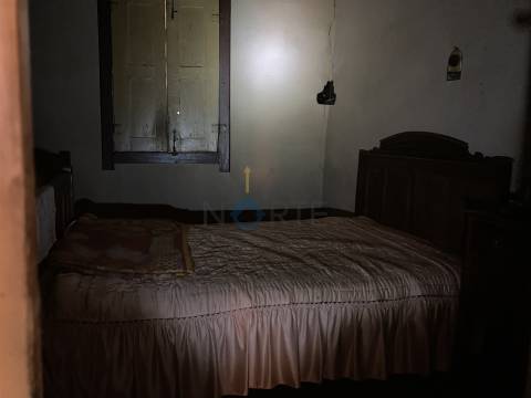 Moradia para Restaurar T5 Venda em Vilar Chão,Alfândega da Fé