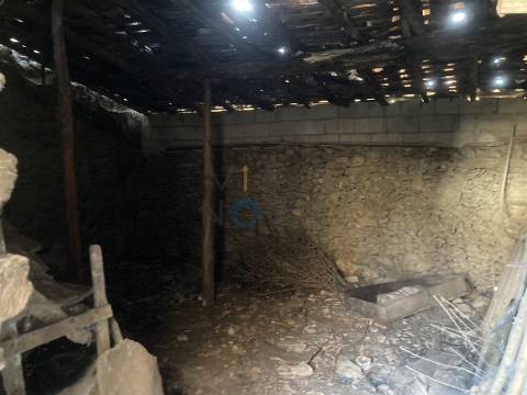 Moradia Devoluta  Venda em Eucisia, Gouveia e Valverde,Alfândega da Fé