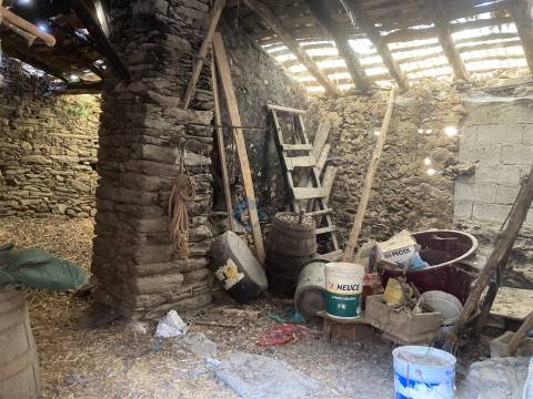 Moradia Devoluta  Venda em Eucisia, Gouveia e Valverde,Alfândega da Fé