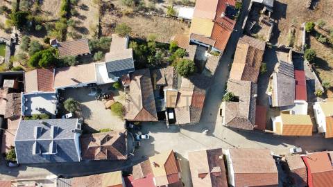 Moradia Devoluta  Venda em Eucisia, Gouveia e Valverde,Alfândega da Fé