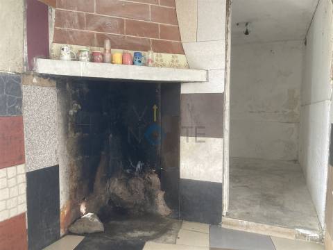 Moradia para Restaurar T2 Venda em Alfândega da Fé,Alfândega da Fé