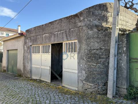 Moradia Devoluta T6 Venda em Mogadouro, Valverde, Vale de Porco e Vilar de Rei,Mogadouro