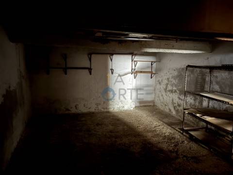 Moradia Devoluta T6 Venda em Mogadouro, Valverde, Vale de Porco e Vilar de Rei,Mogadouro