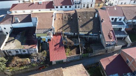 Moradia Devoluta T6 Venda em Mogadouro, Valverde, Vale de Porco e Vilar de Rei,Mogadouro