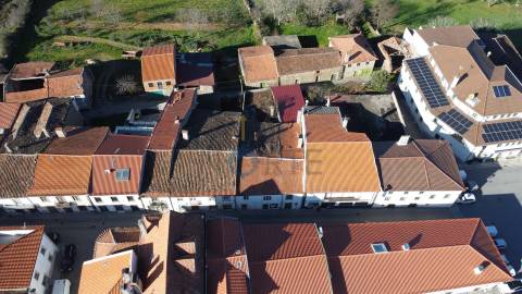 Moradia Devoluta T6 Venda em Mogadouro, Valverde, Vale de Porco e Vilar de Rei,Mogadouro