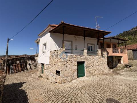 Moradia para Restaurar T2+1 Venda em Vilares de Vilariça,Alfândega da Fé