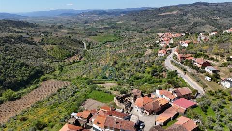 Moradia para Restaurar T2+1 Venda em Vilares de Vilariça,Alfândega da Fé