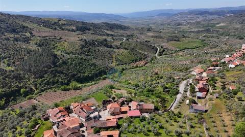 Moradia para Restaurar T2+1 Venda em Vilares de Vilariça,Alfândega da Fé