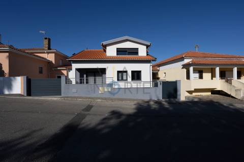 Moradia T4 Venda em Alfândega da Fé,Alfândega da Fé