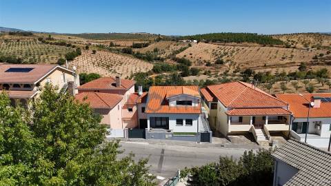 Moradia T4 Venda em Alfândega da Fé,Alfândega da Fé