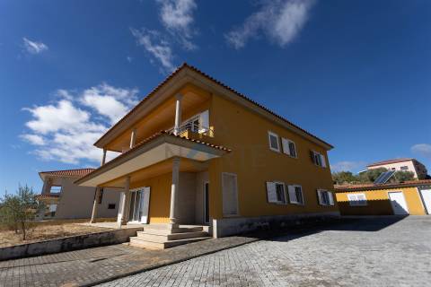 Moradia T6 DUPLEX Venda em Alfândega da Fé,Alfândega da Fé