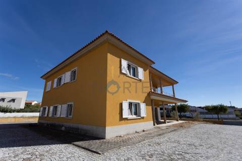 Moradia T6 DUPLEX Venda em Alfândega da Fé,Alfândega da Fé