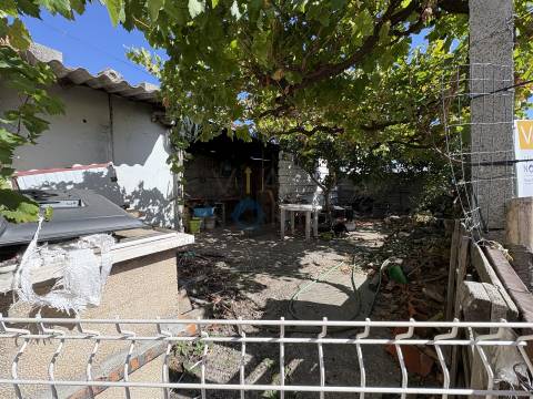 Moradia para Restaurar T2 Venda em Alfândega da Fé,Alfândega da Fé