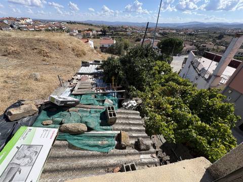 Moradia para Restaurar T2 Venda em Alfândega da Fé,Alfândega da Fé