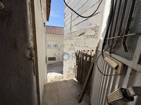 Moradia para Restaurar T2 Venda em Alfândega da Fé,Alfândega da Fé