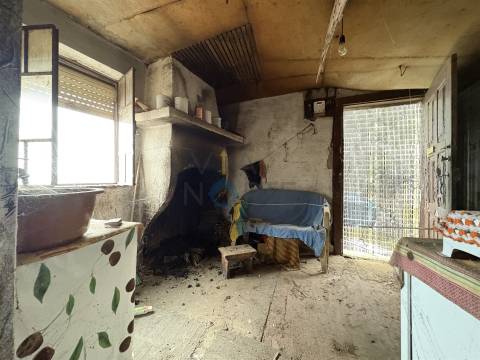 Moradia Devoluta T1 Venda em Alfândega da Fé,Alfândega da Fé