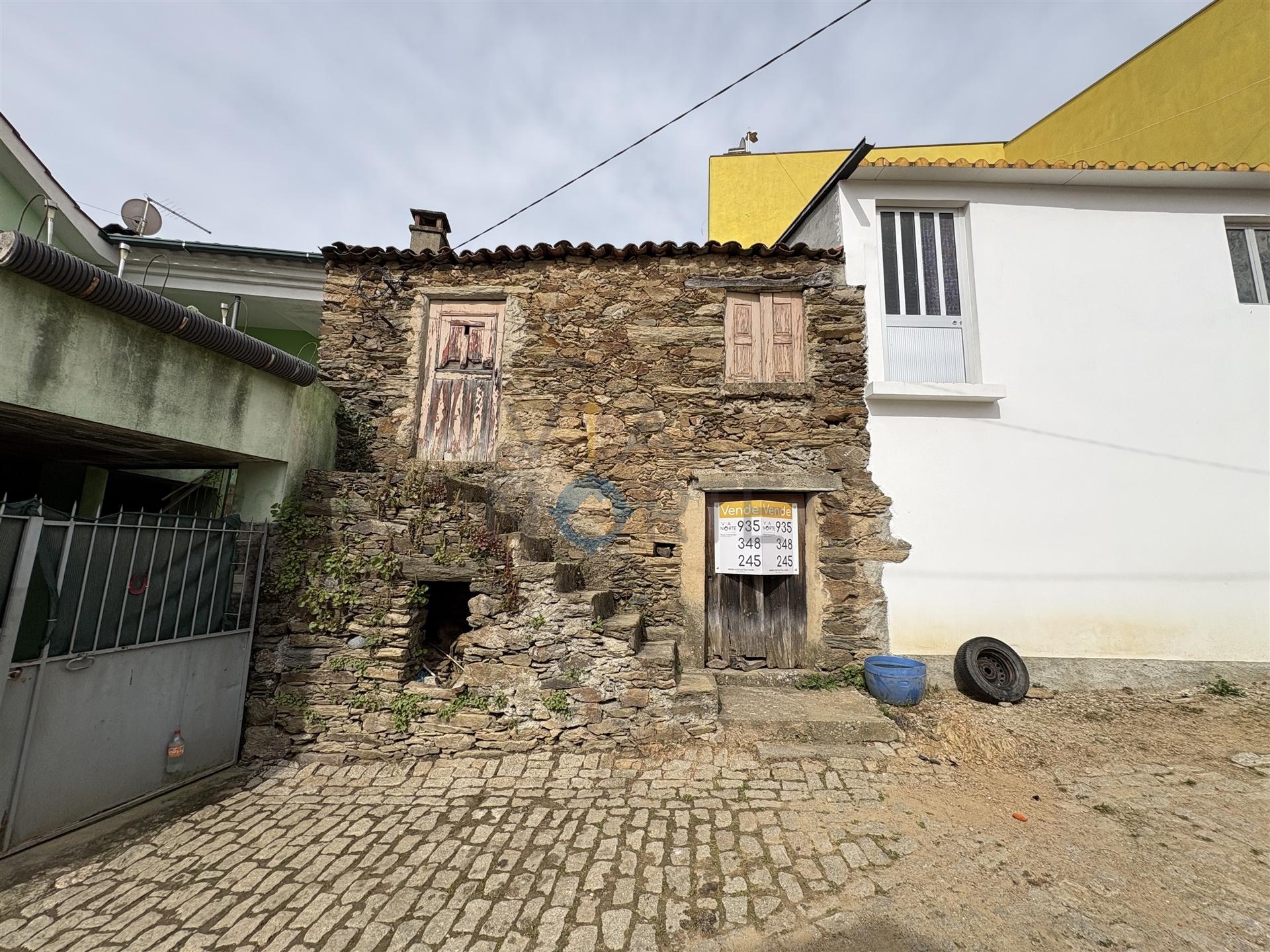 Moradia Devoluta T2 Venda em Vilar Chão,Alfândega da Fé