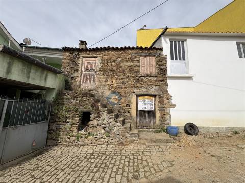 Moradia Devoluta T2 Venda em Vilar Chão,Alfândega da Fé