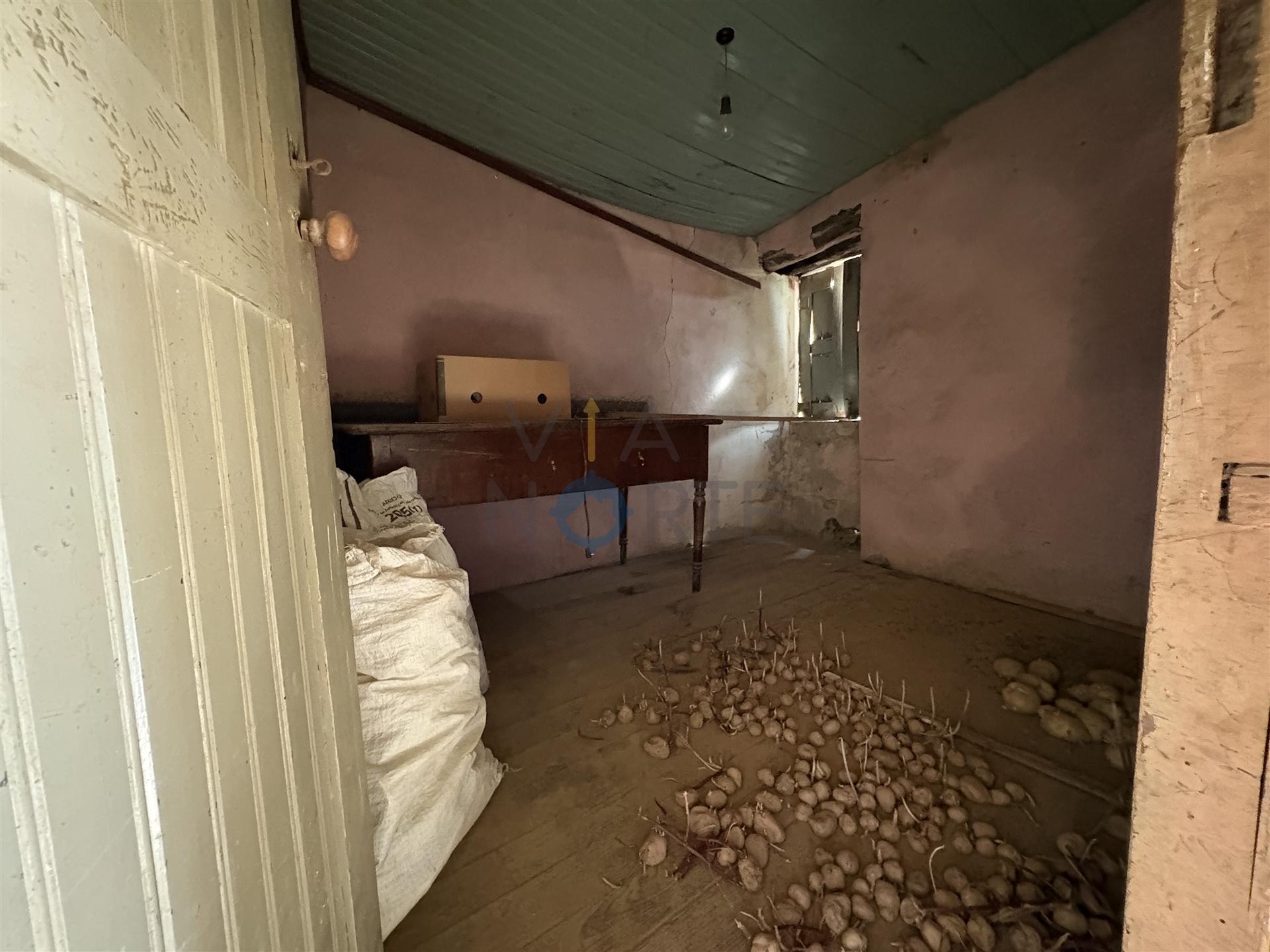 Moradia Devoluta T2 Venda em Vilar Chão,Alfândega da Fé