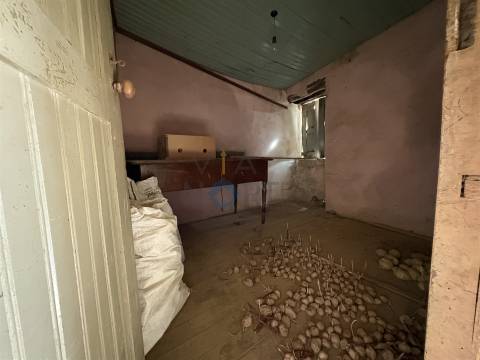 Moradia Devoluta T2 Venda em Vilar Chão,Alfândega da Fé