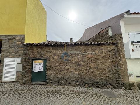 Moradia Devoluta T2 Venda em Vilar Chão,Alfândega da Fé