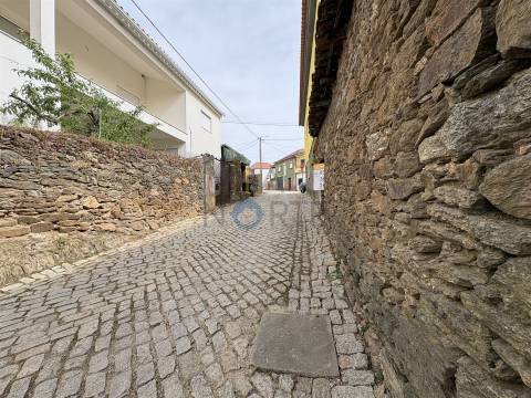 Moradia Devoluta T2 Venda em Vilar Chão,Alfândega da Fé